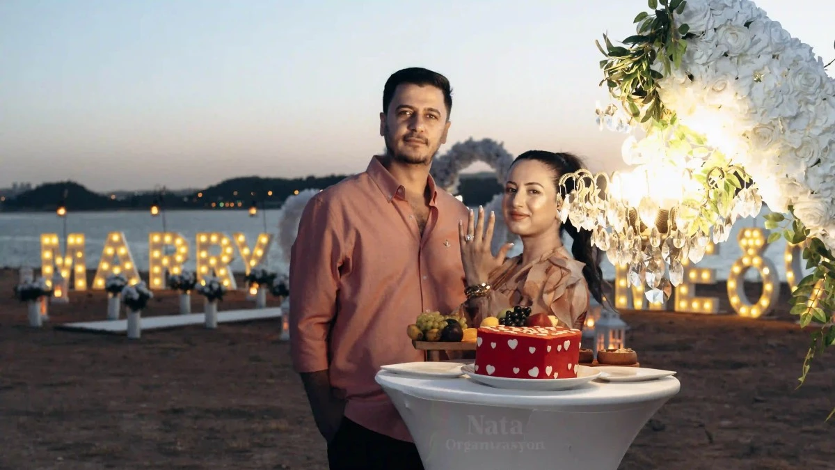 Nata Beyaz Love Evlilik Teklifi