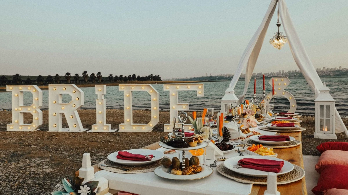 Sahilde Bekarlığa Veda