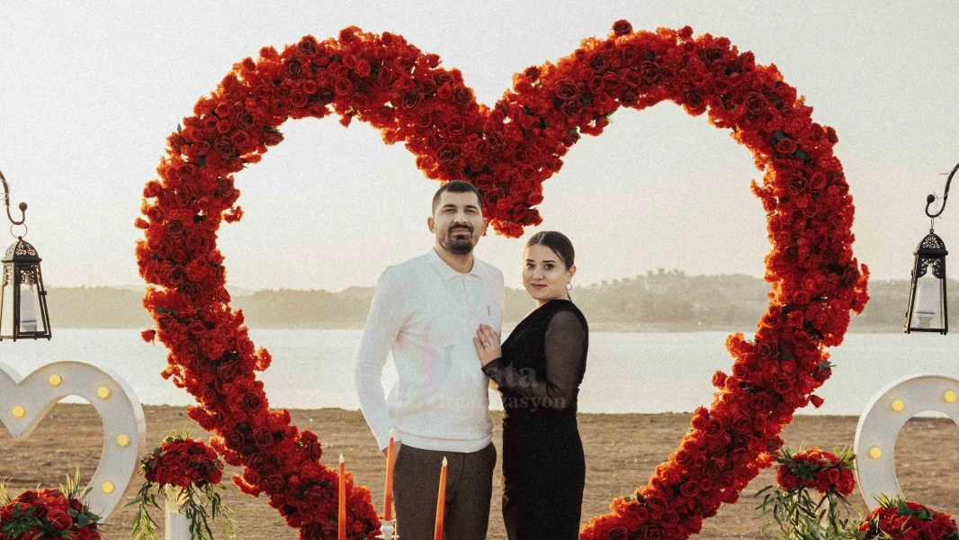 Nata Kırmızı Love Doğum Günü
